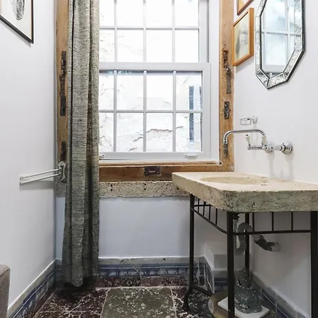 Downtown Vintage By Homing *